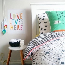 Love lives here wall sticker