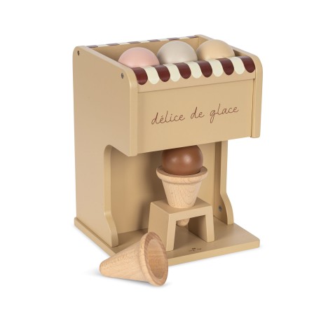 Wooden ice cream maker