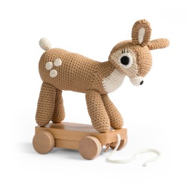 Crochet pull along deer